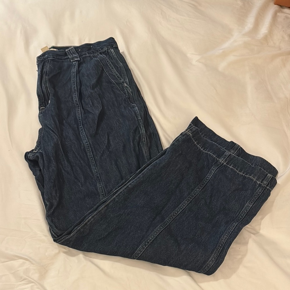 Relaxed Blue Jeans with Full Length and Textured Denim